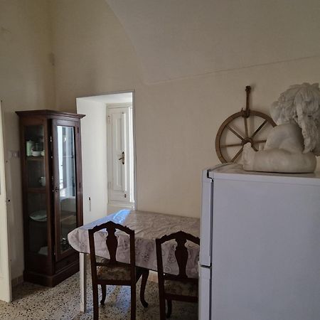 Palazzo Costantini Bed & Breakfast San Donato di Lecce Exterior photo